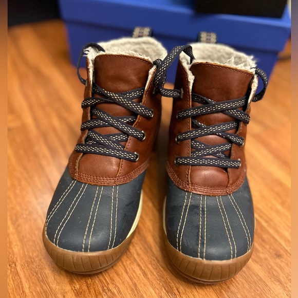 Timberland size 6 winter boots - Picture 1 of 4